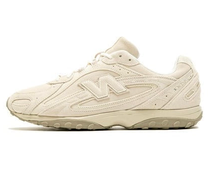 New Balance 204L Linen