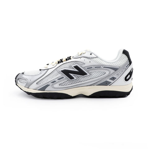New Balance 204 Silver